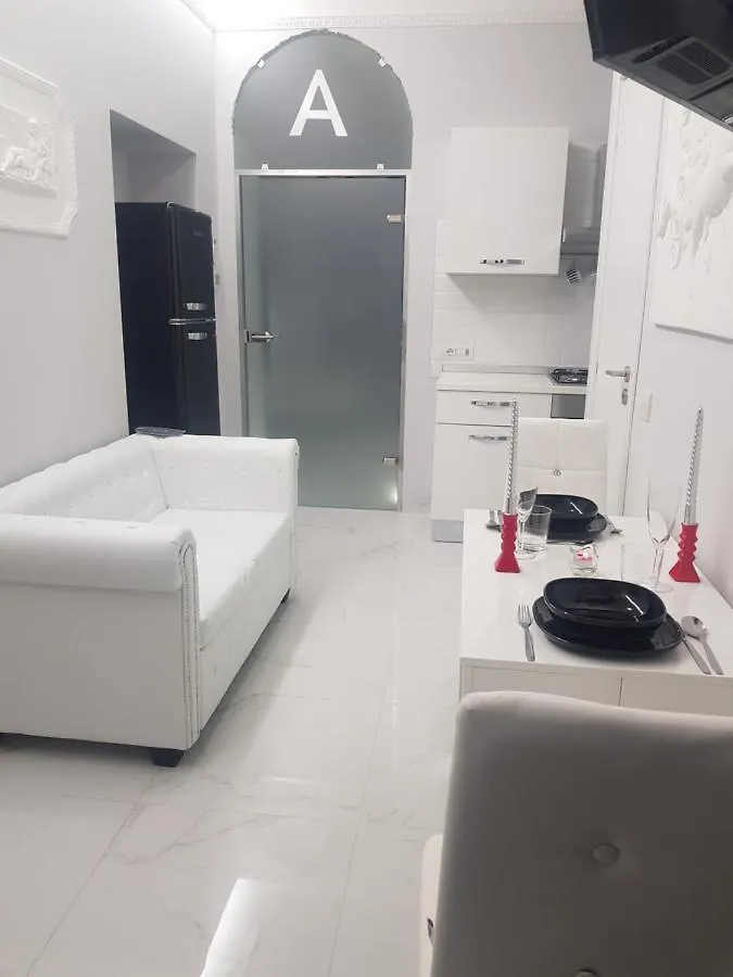 Black & White Milan Holiday home